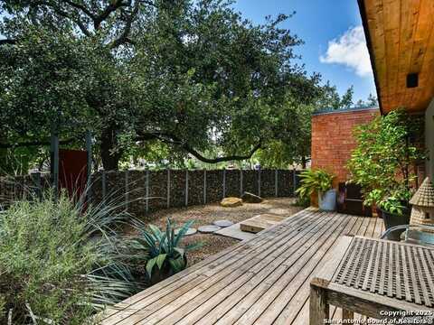 605 Kendall, San Antonio, TX 78212