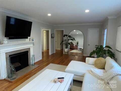 101 Ridgewood Avenue, Charlotte, NC 28209