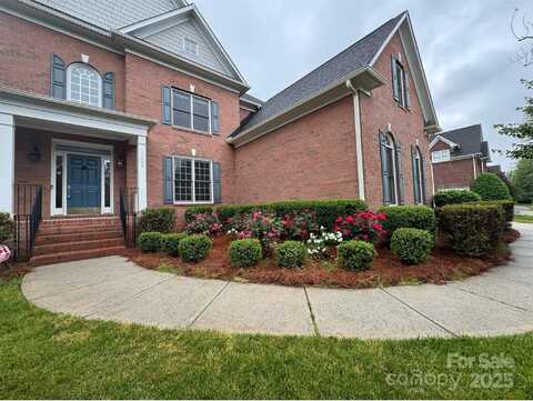15009 Lisha Lane, Charlotte, NC 28277