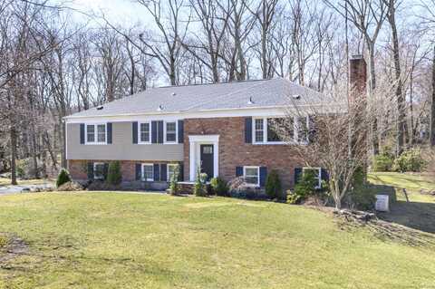 43 Settlers Trail, Stamford, CT 06903
