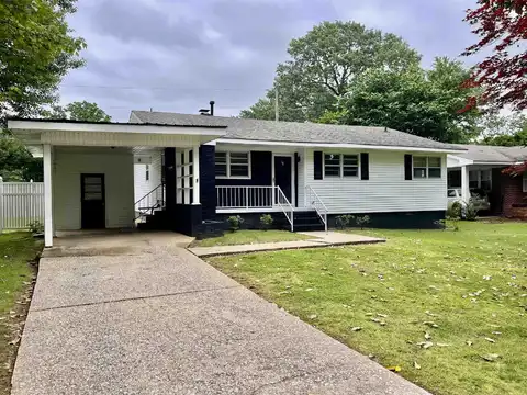 1632 Edgemont Dr, Florence, AL 35630