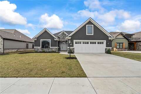 706 Quartz Lane, Tipp City, OH 45371