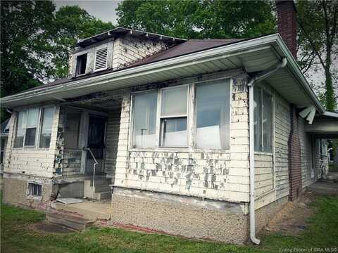 203/205 W Hackberry Street, Salem, IN 47167