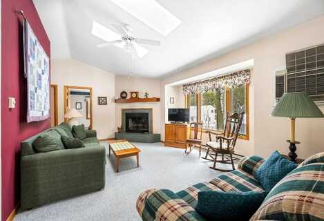11060 Beach Rd, Sister Bay, WI 54234