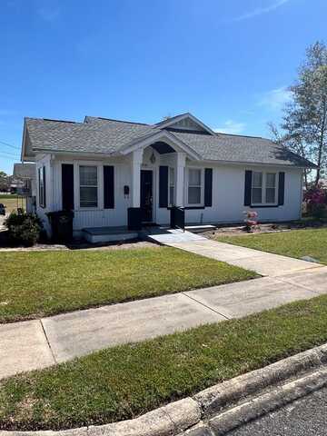 216 COLLEGE, Douglas, GA 31533