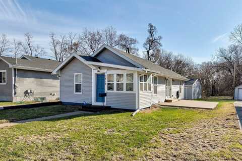 3417 Wright Street, Des Moines, IA 50316
