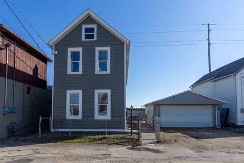 1359 Pine, Dubuque, IA 52003