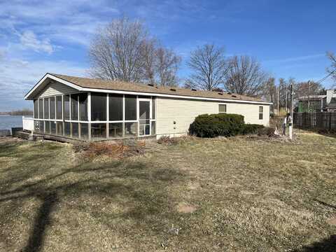 70 PICKARD Lane, COUNCIL BLUFFS, IA 51501