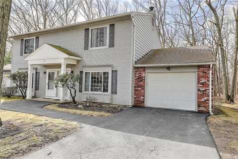 31 Eagle Run, Warwick, RI 02818
