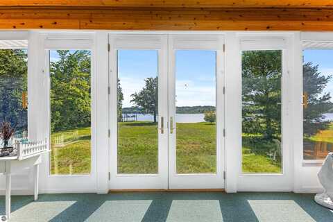 3275 S Sunrise Lane, Lake Leelanau, MI 49653