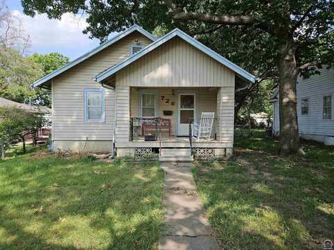 726 SW Cambridge AVE, Topeka, KS 66607