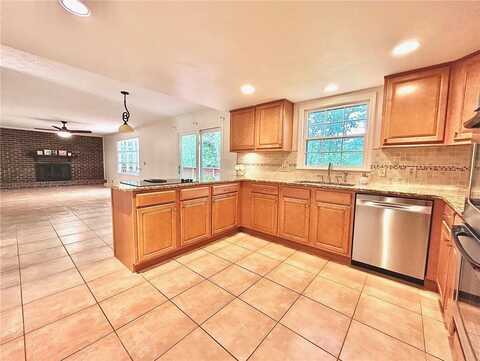 320 SIX BRANCHES CT, Roswell, GA 30076