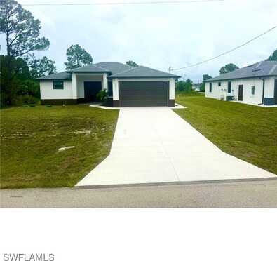 4800 NORA Avenue N, Lehigh Acres, FL 33971