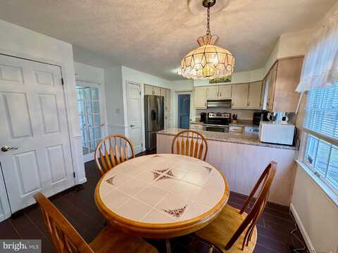 254 CHESTNUT AVENUE, MARLTON, NJ 08053