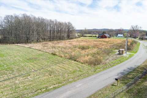 1835 Three Island Rd, Walling, TN 38587