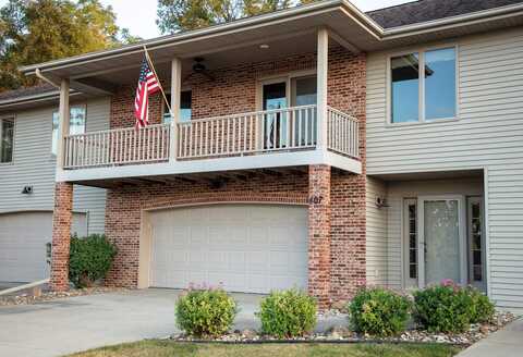 407 8th Ave SW, Waverly, IA 50677