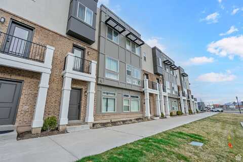 60 N 1100 W, Farmington, UT 84025