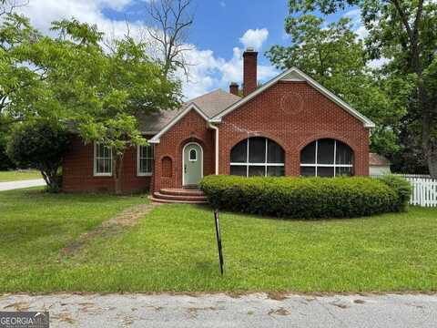 405 S Kennedy, Metter, GA 30439