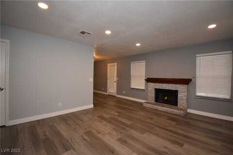 5576 W Rochelle Avenue, Las Vegas, NV 89103