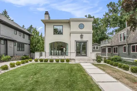 557 Greenwood Avenue SE, East Grand Rapids, MI 49506