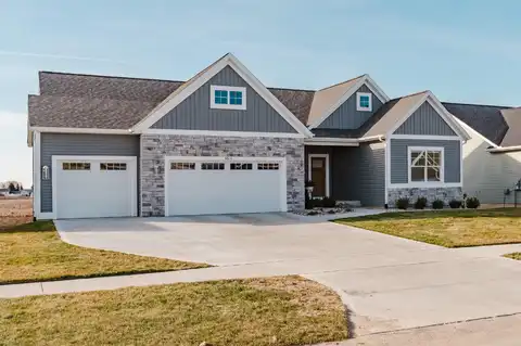 9514 Fields Drive, Zeeland, MI 49464