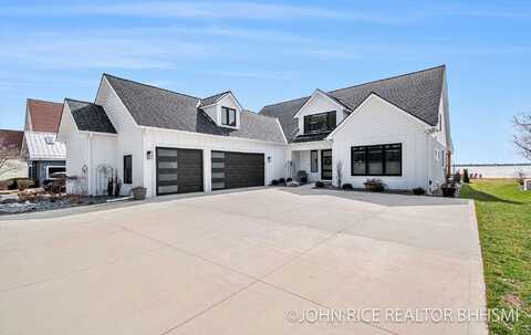 12591 Westwood Lane, Wayland, MI 49348