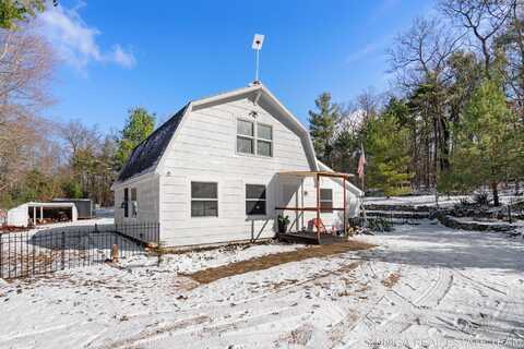 1866 Fir Avenue, Holton, MI 49425