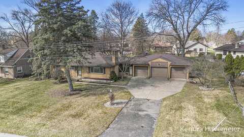 643 Oakhurst Avenue NW, Grand Rapids, MI 49504