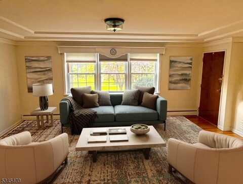 153 Ridge Rd, Cedar Grove, NJ 07009