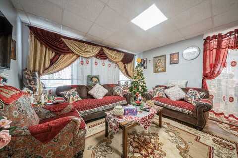 124 WEST 20TH ST, Bayonne, NJ 07002