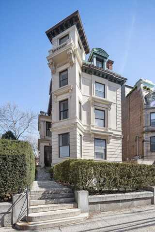 933 HUDSON ST, Hoboken, NJ 07030