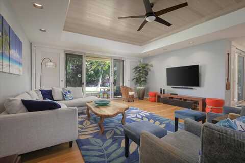 68-1375 PAUOA RD, KAMUELA, HI 96743