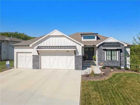3208 SW Saddlebred Terrace, Lees Summit, MO 64082