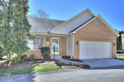 10046 McCormick Place, Knoxville, TN 37923