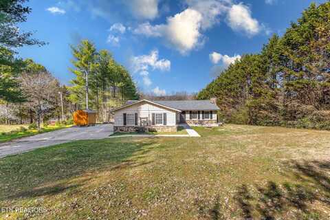 670 Manning Private Lane, Lenoir City, TN 37772