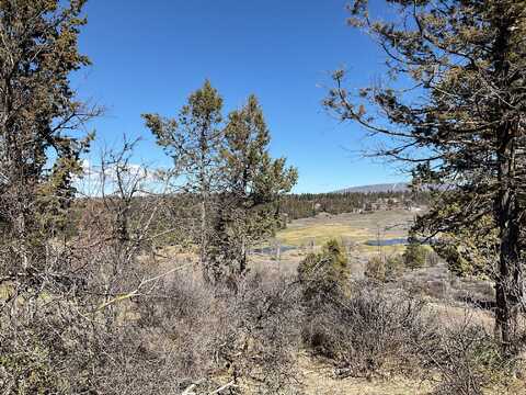 Crossbill Drive, Klamath Falls, OR 97601