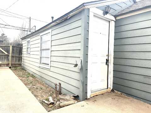 2305 27th Street, Lubbock, TX 79411