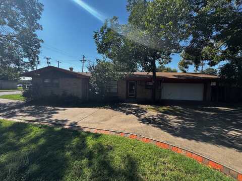 4901 18th Street, Lubbock, TX 79416