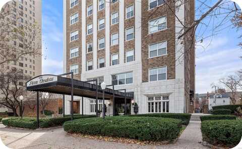 4440 Lindell Boulevard, Saint Louis, MO 63108