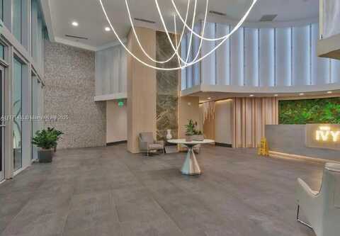 90 SW 3rd St, Miami, FL 33130