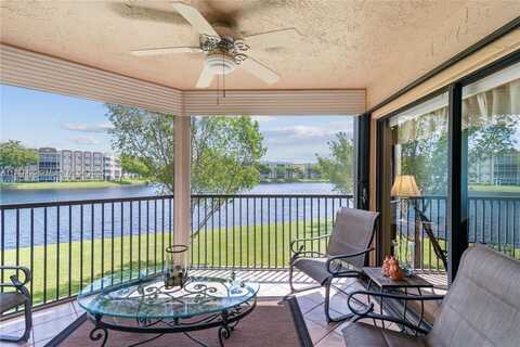 7338 Fairfax Dr, Tamarac, FL 33321