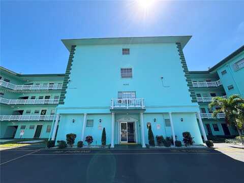 4141 NW 44th Ave, Lauderdale Lakes, FL 33319