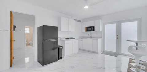 3333 SW 1st St, Miami, FL 33135