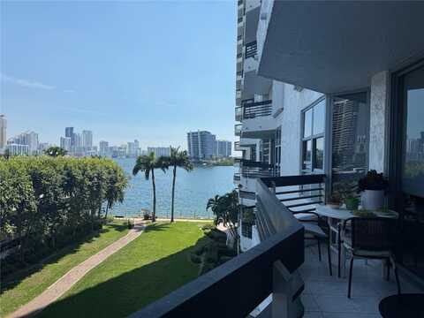 3530 Mystic Pointe Dr, Aventura, FL 33180
