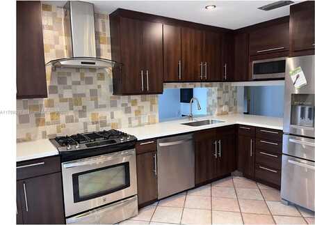 13068 SW 108th St Cir, Miami, FL 33186