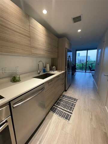 121 NE 34th St, Miami, FL 33137