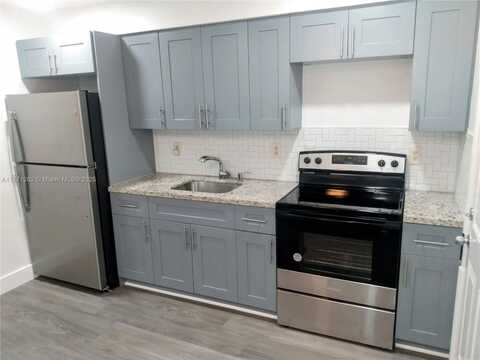 980 NW 109th St, Miami, FL 33168