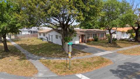 5361 SW 10th St, Plantation, FL 33317