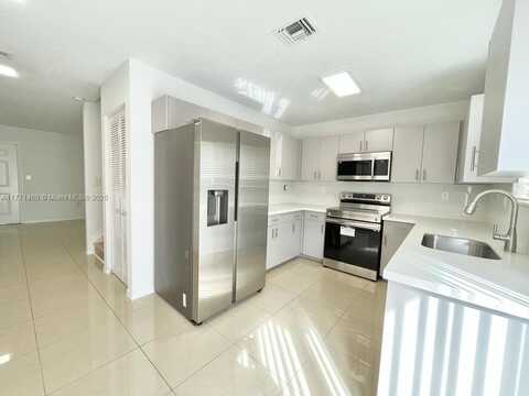 2056 NE 167th St, North Miami Beach, FL 33162