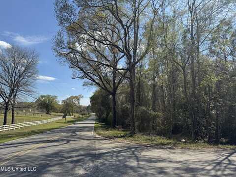 108 Sandy Hill Drive, Lucedale, MS 39452